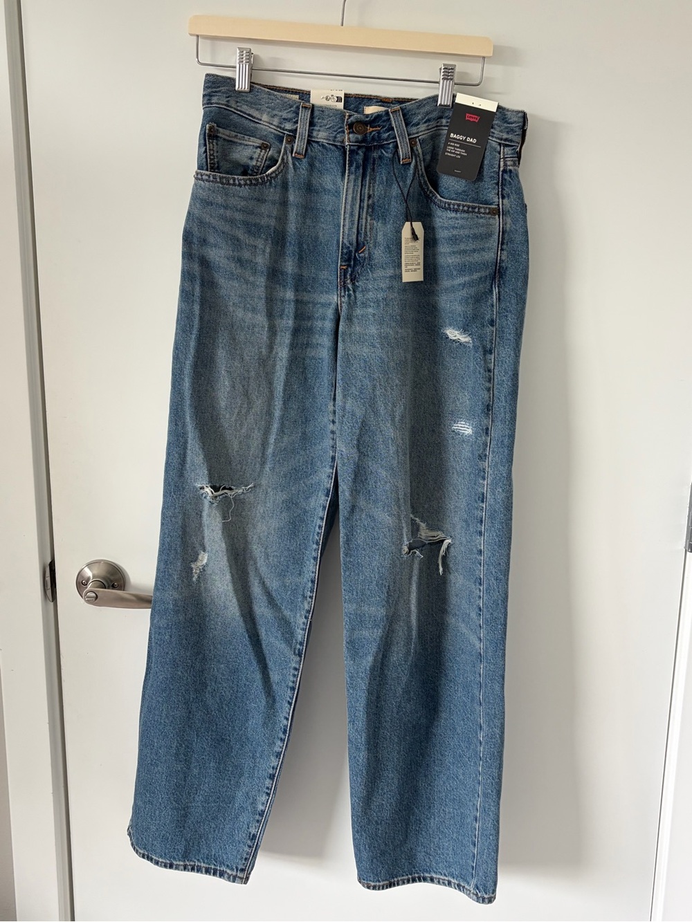 Levi's mid rise baggy dad jeans straight leg distressed 27